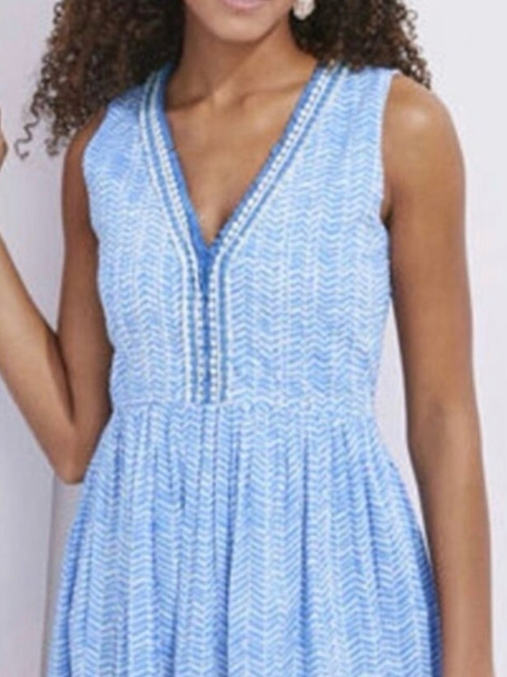 Vineyard Vines Blue and White Printed V-Neck Dress